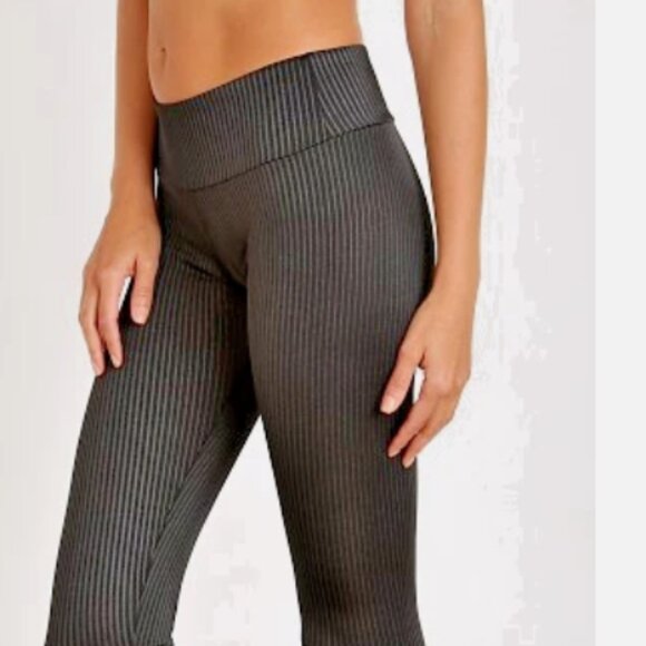 Onzie Long Legging Pin Stripe Size M / L - Picture 2 of 6